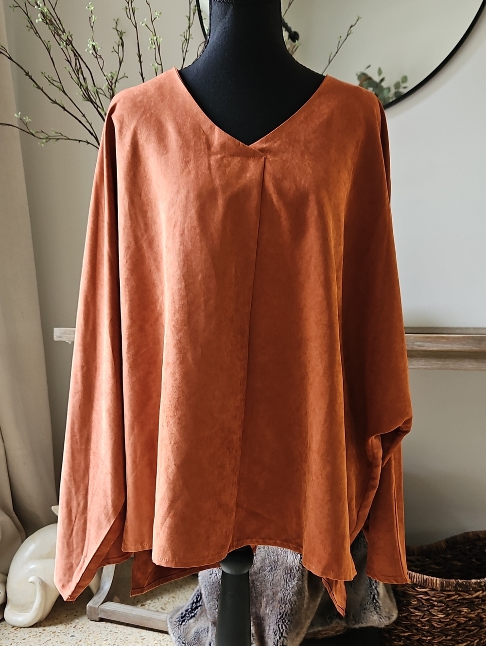 Andthewhy Women's Faux Leather  Rust V-Neck Flow Top. Size L